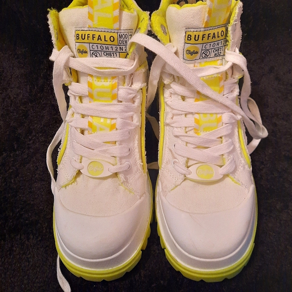 Buffalo London Boots